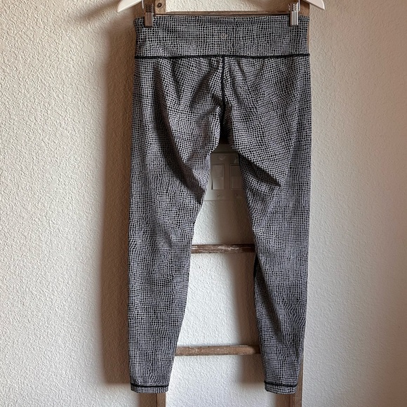 Lululemon Wunder Under Pant lll in Fall Net sz: 10 - Picture 10 of 11